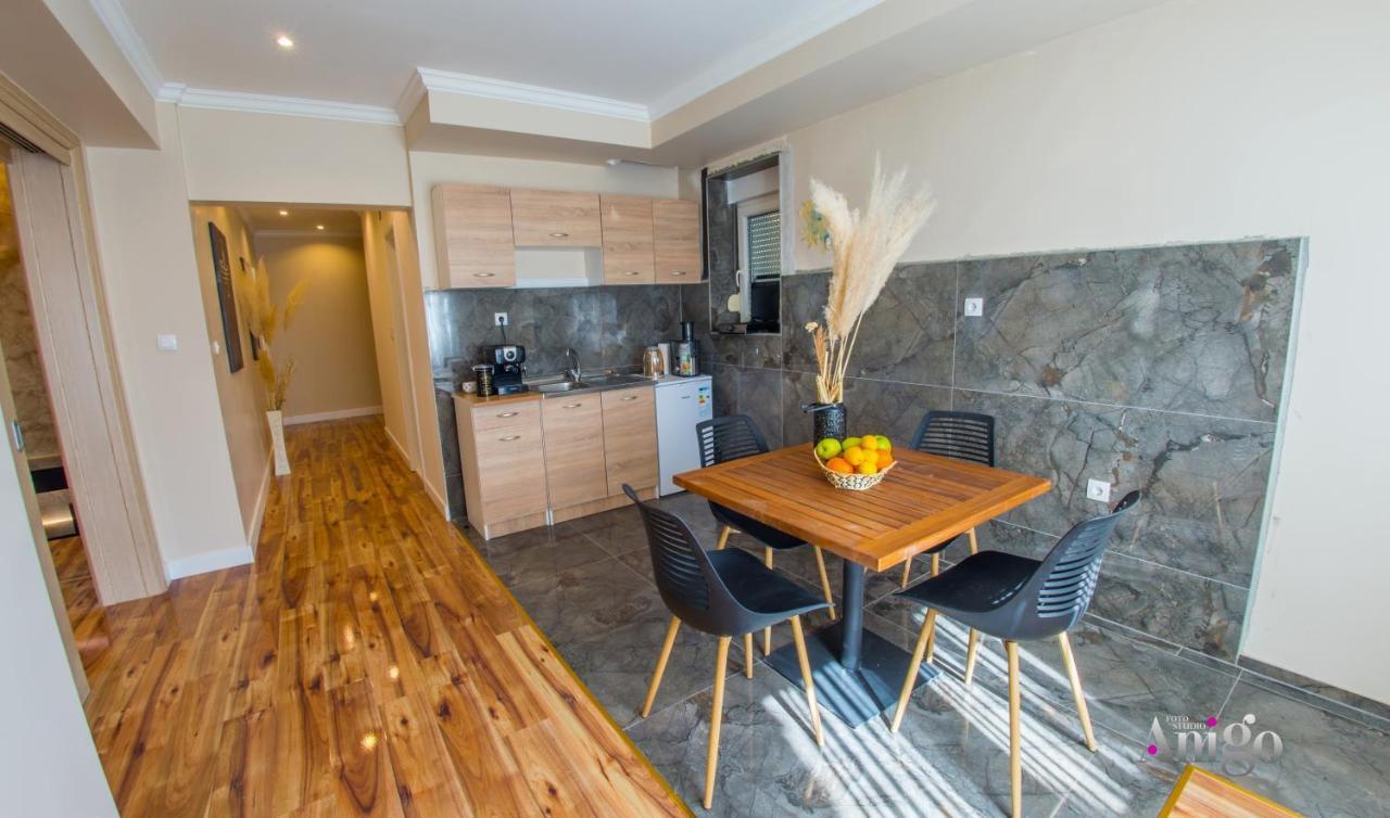 Luxury Apartment Black And Gold Mostar Luaran gambar