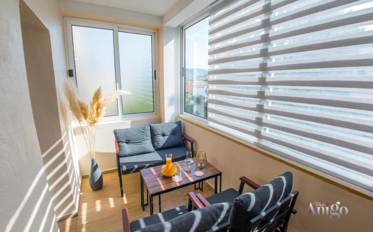 Luxury Apartment Black And Gold Mostar Luaran gambar