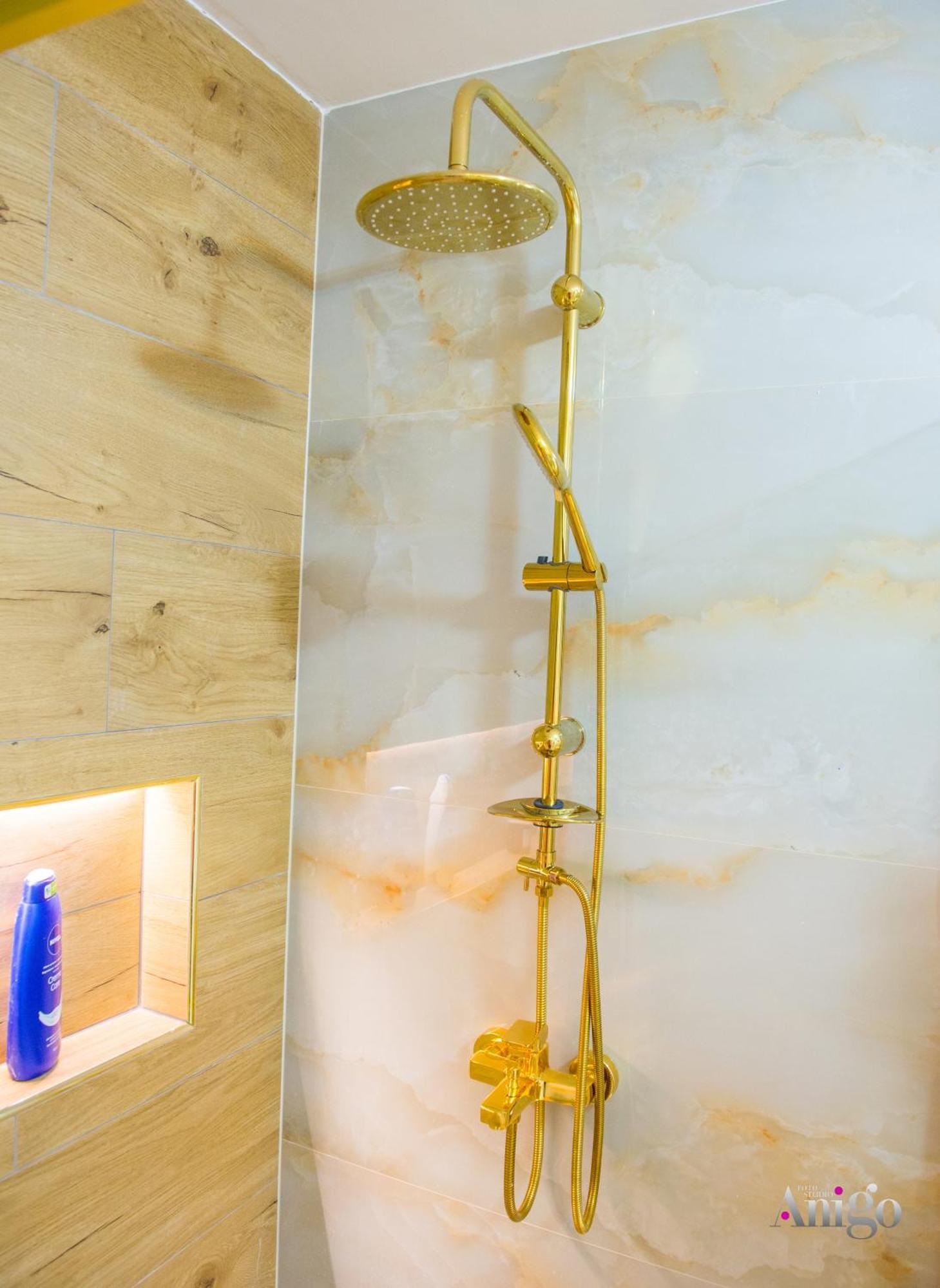 Luxury Apartment Black And Gold Mostar Luaran gambar