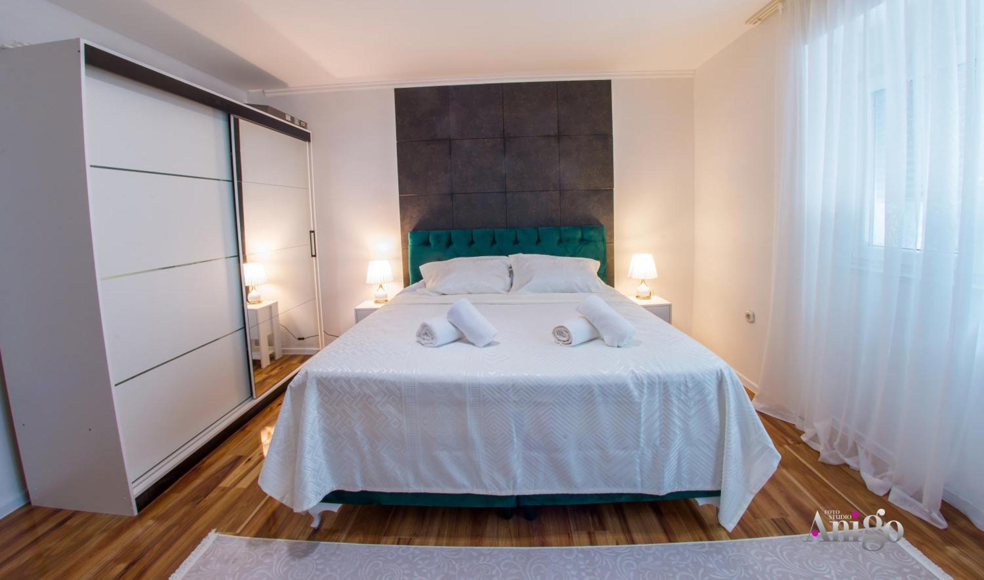 Luxury Apartment Black And Gold Mostar Luaran gambar